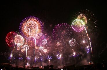 Amazing Fireworks in Japan 感動！世界一美しい日本の花火大会 The Most Beautiful Japanese Hanabi in the World
