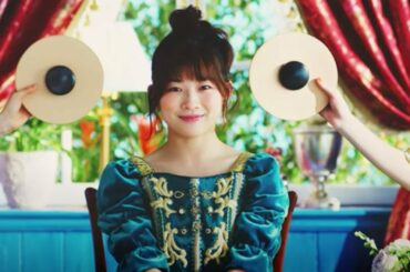 伊藤沙莉、華やかドレス姿でダンス、兄弟とのかわいいちゃっかりエピソードも　「ピップエレキバン」新CM、メイキング＆インタビュー