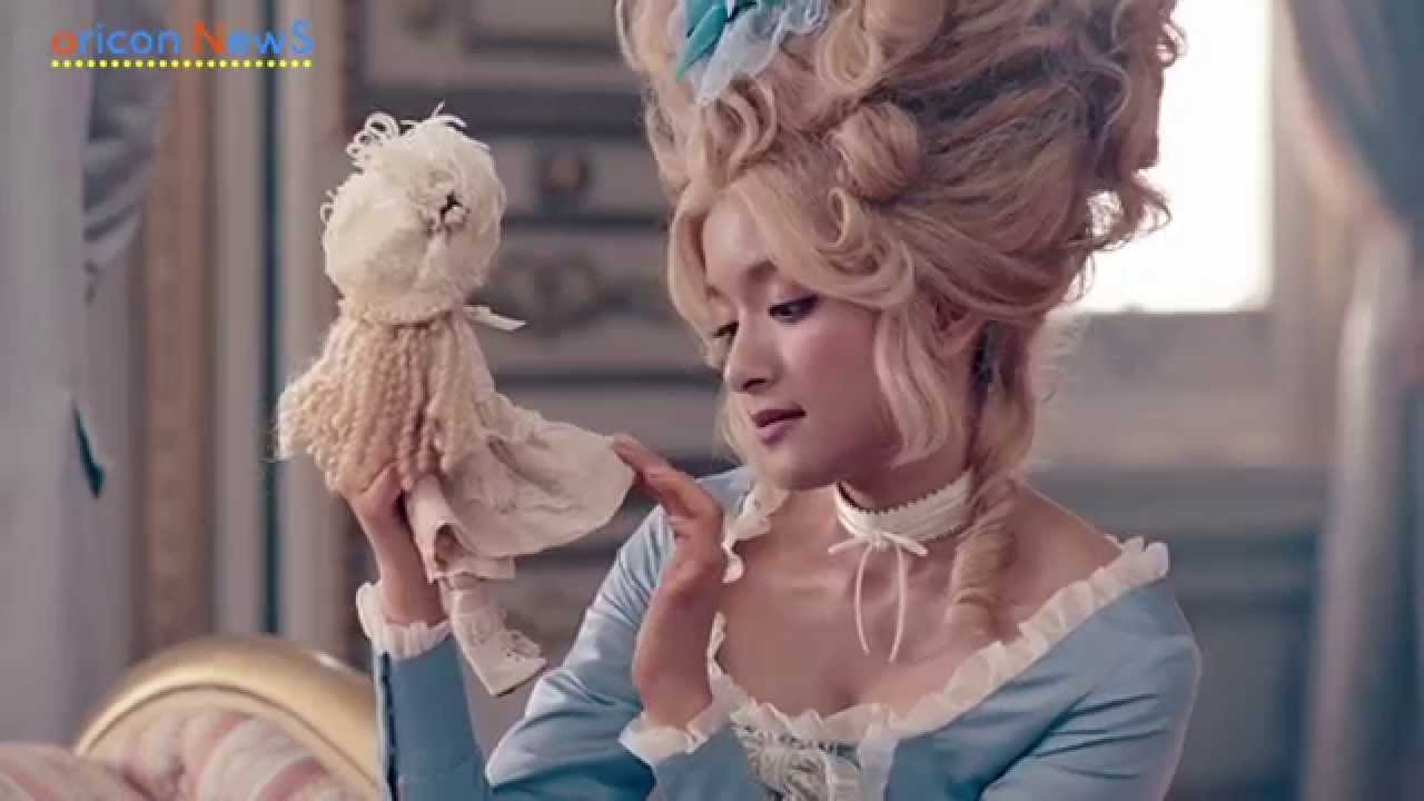 ローラが流ちょうな英語披露 『ジーユー』新CM全パターン一挙公開