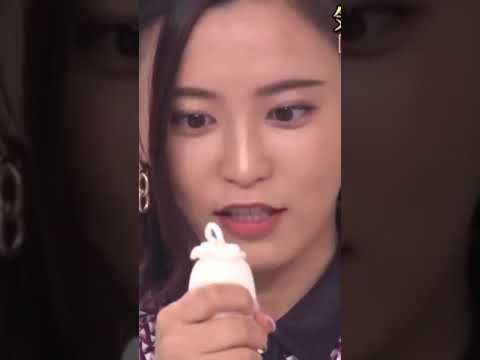 こじるりは両手で持つタイプ【小島瑠璃子】