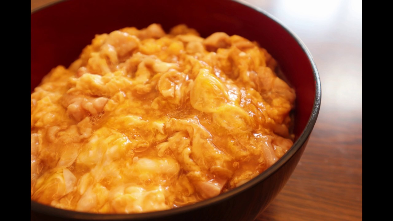 【親子丼】お店よりうまい!3分で作れる半熟トロトロ親子丼 これより簡単でうまい親子丼があったら逆に聞きたい 魔法のレシピ バズグルメ
