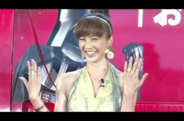 安田美沙子、セクシードレスで登場!! 「glico×スター・ウォーズ」イベント