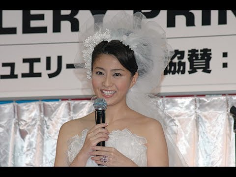 小林麻央さん 安田美沙子さんがウエディングドレス姿 08年1月25日撮影 Tkhunt 小林麻央さん 安田美沙子さんがウエディングドレス姿 08年1月25日撮影 Tkhunt