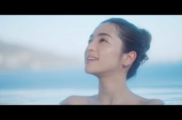 中村アン、絶景露天で癒しショットを披露 「ATAMI BAY RESORT KORAKUEN 」新TVCM「おでかけ熱海」