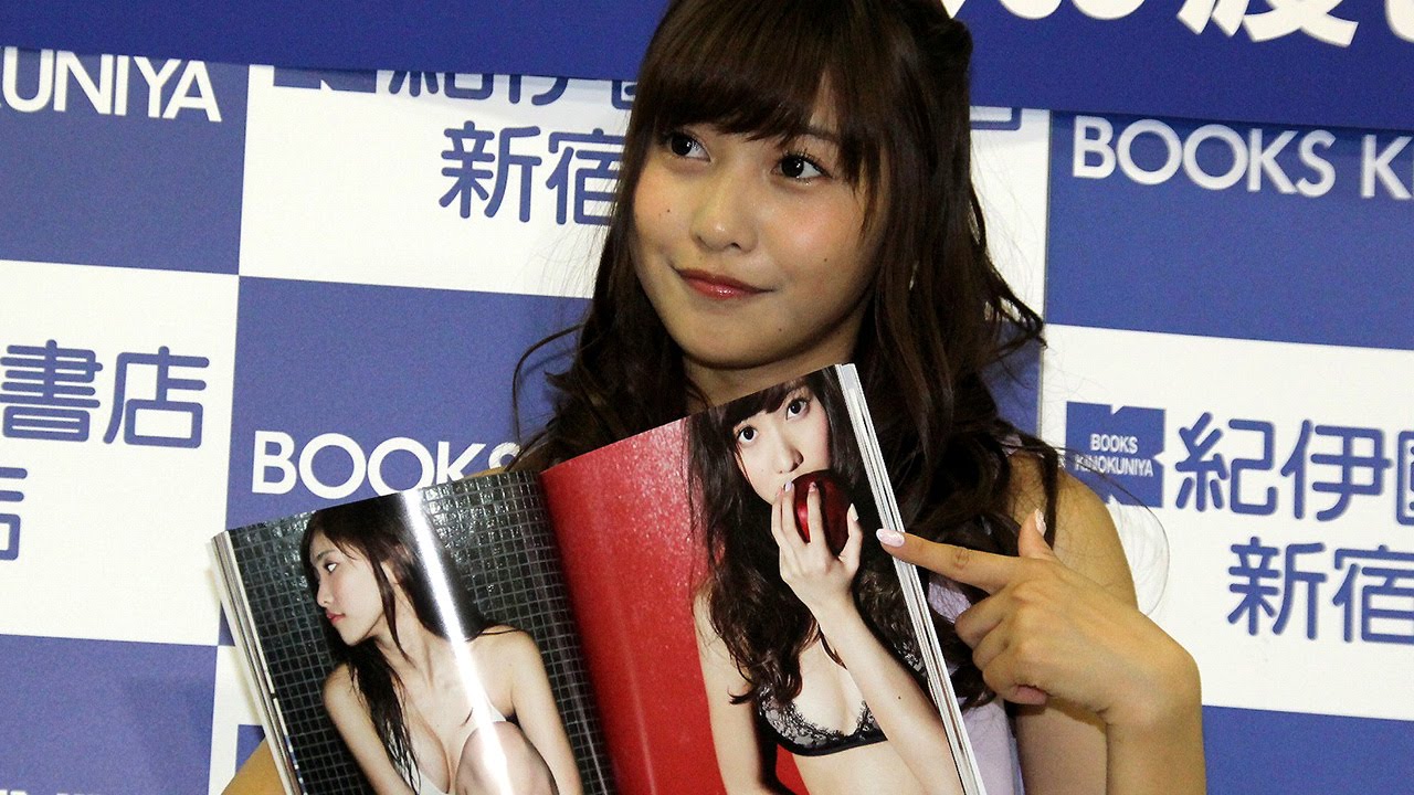 佐野ひなこ、二十歳になったら「銀行口座」 写真集「Hinako」(講談社)発売記念イベント(2)