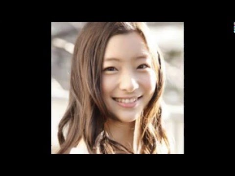 足立梨花、ウエスト51㎝の佐野ひなこへ一言!