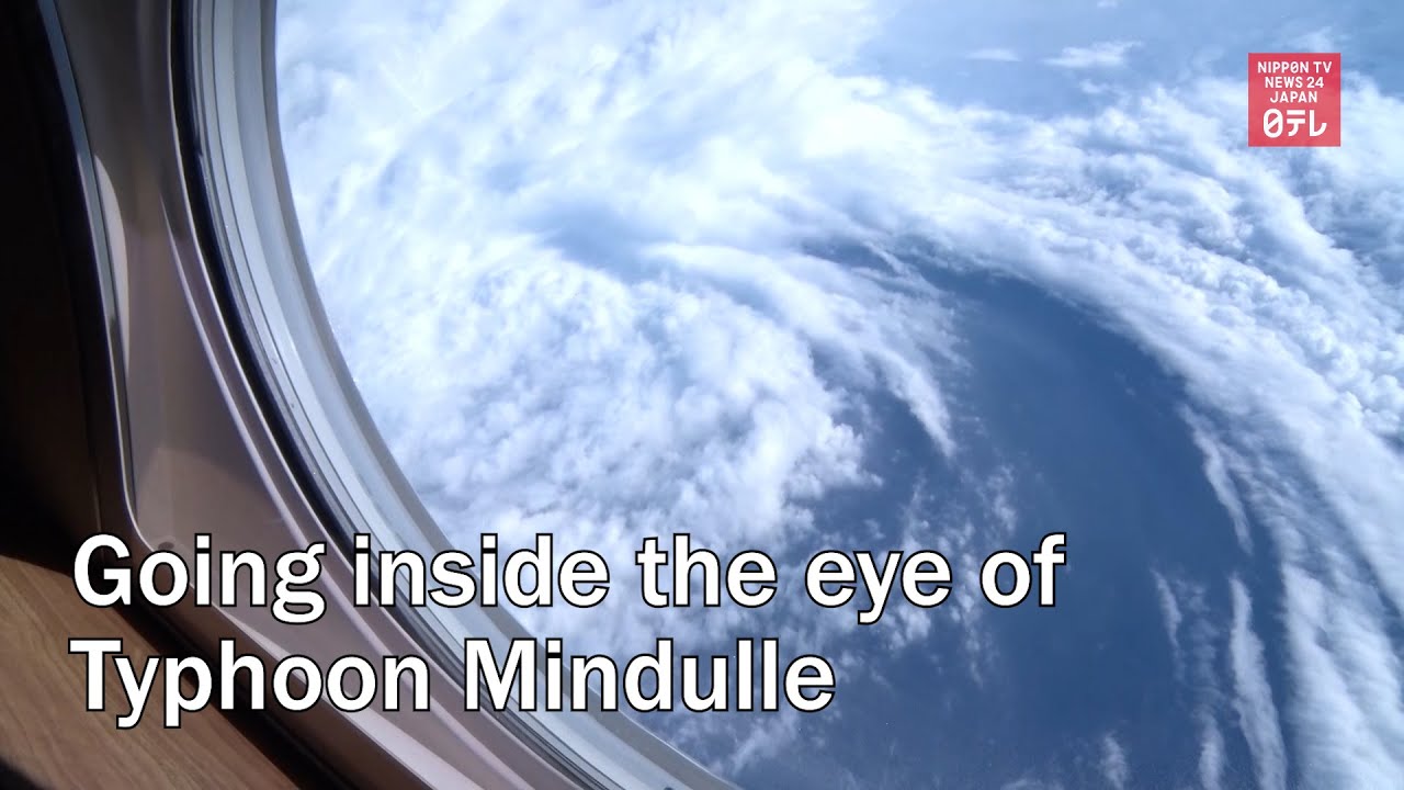 Going inside the eye of Typhoon Mindulle
