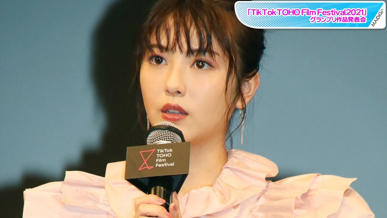 浜辺美波、“縦型”映画出演の感想明かす「独特なところがあった」