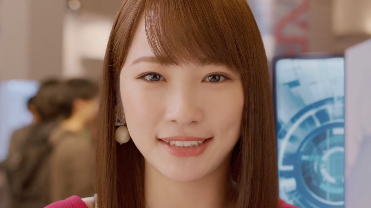 川栄李奈、ロボットと絶妙な掛け合い オリックスグループ新CM「ロボットレンタル」篇