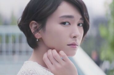 ガッキー そんなに見つめないで~ 新垣結衣 雪肌精CM  粉雪の雪肌精篇。