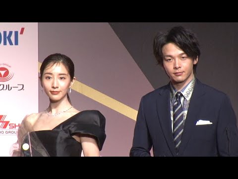 田中みな実& 中村倫也、ファッションへのこだわりは?(授賞式 ベストドレッサー賞/田中みな実  中村倫也)