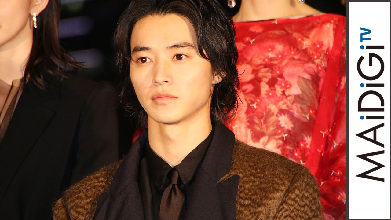 山崎賢人、土屋太鳳とのW主演作に自信「ワクワクを裏切らない最高の作品」 トランプツリーに感激