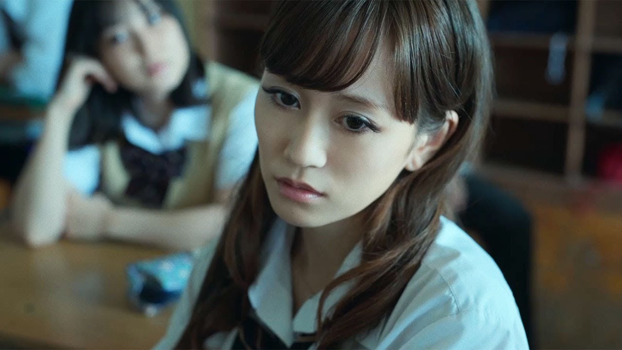 前田敦子&伊藤沙莉、制服姿で寂しげな表情 成田凌主演「あなたに聴かせたい歌があるんだ」第1話冒頭映像