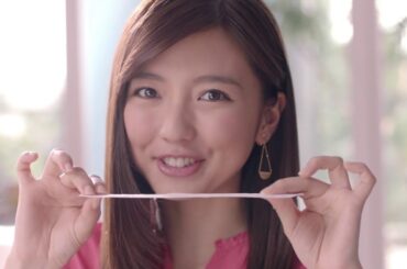 ロリエ スリムガード CM(15秒)2017.12 真野恵里菜