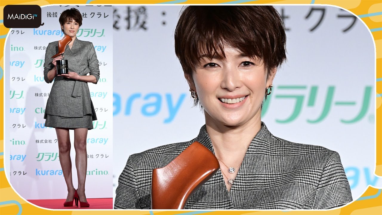 吉瀬美智子、超ミニスカで美脚全開! 2度目の「美脚大賞」受賞