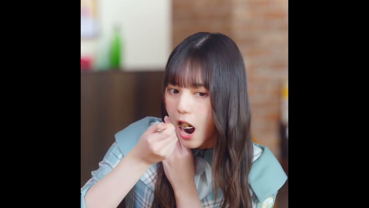 【日向坂46小坂菜緒】カレーを食べて驚くこさかな #shorts
