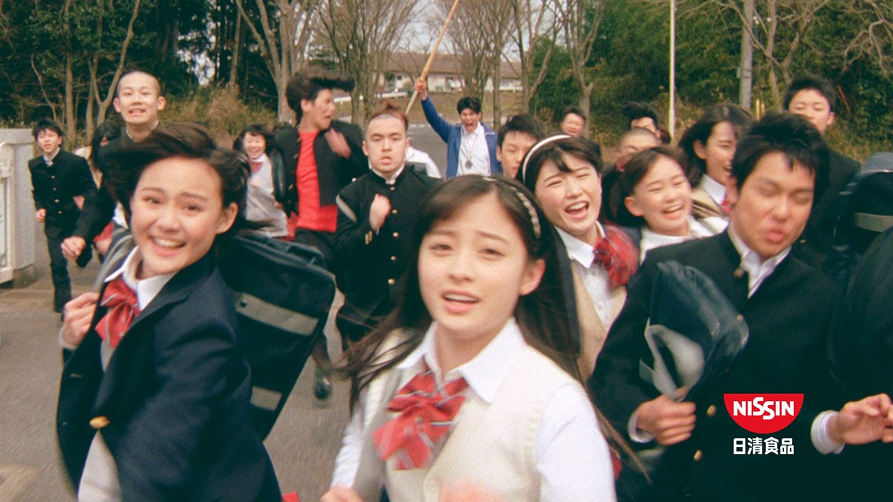 橋本環奈、撮り直し600回超!CMで大技披露 カップヌードルCM「バカッコイイ」編