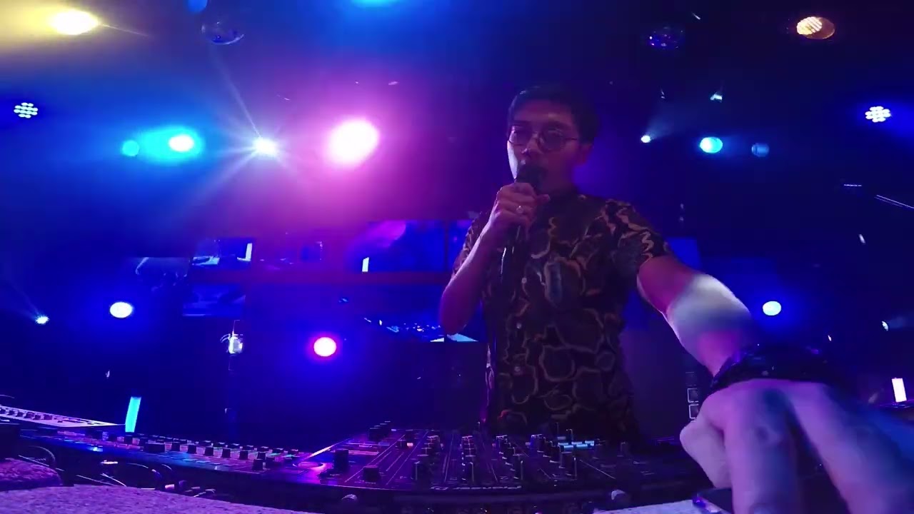 tofubeats – 朝が来るまで終わる事の無いダンスを (live at RUN RELEASE PARTY in Liquidroom, Tokyo)