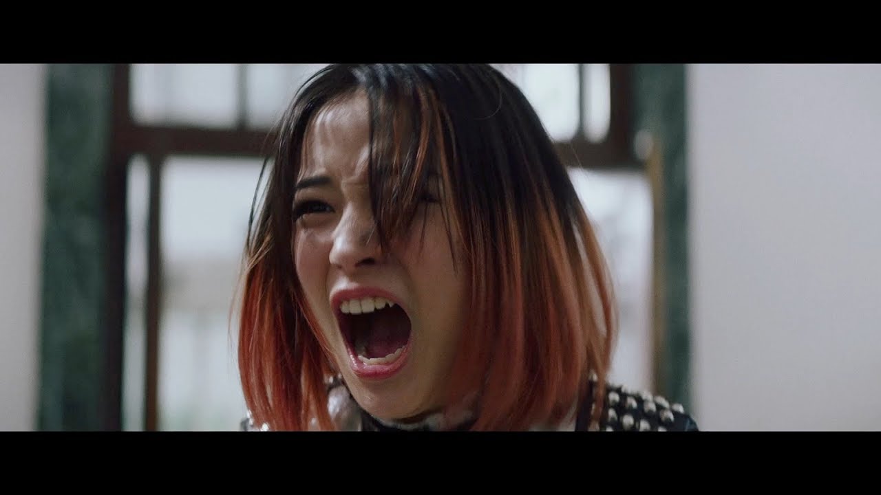 広瀬すず、ピンク髪&強烈キャラでシャウト「ぶっ殺すわよ!」 吉沢亮と共演で『なつぞら』コンビ再び 映画『一度死んでみた』特報映像