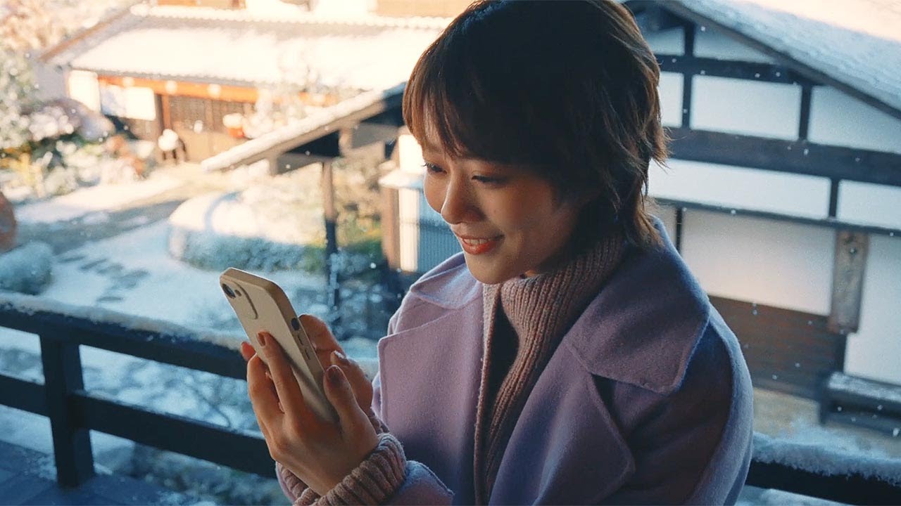 高畑充希、雪景色の岐阜・馬籠宿へ バニプッチ、イワンコらも登場 「ポケモン GO」新CM「日本の坂をGO しよう 岐阜・馬籠宿篇」