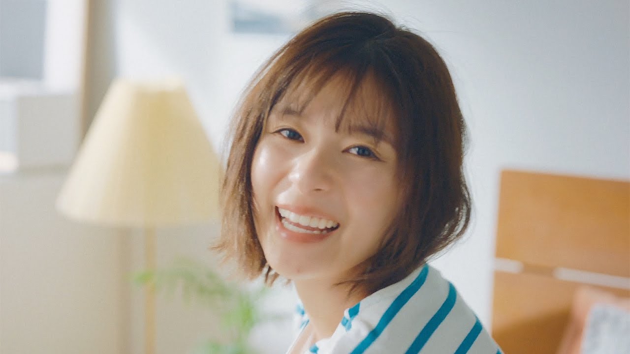 芳根京子、キュートな寝起き姿披露 ROPE’ PICNIC 2023SS「もっと、楽しくなる方へ。」篇CM