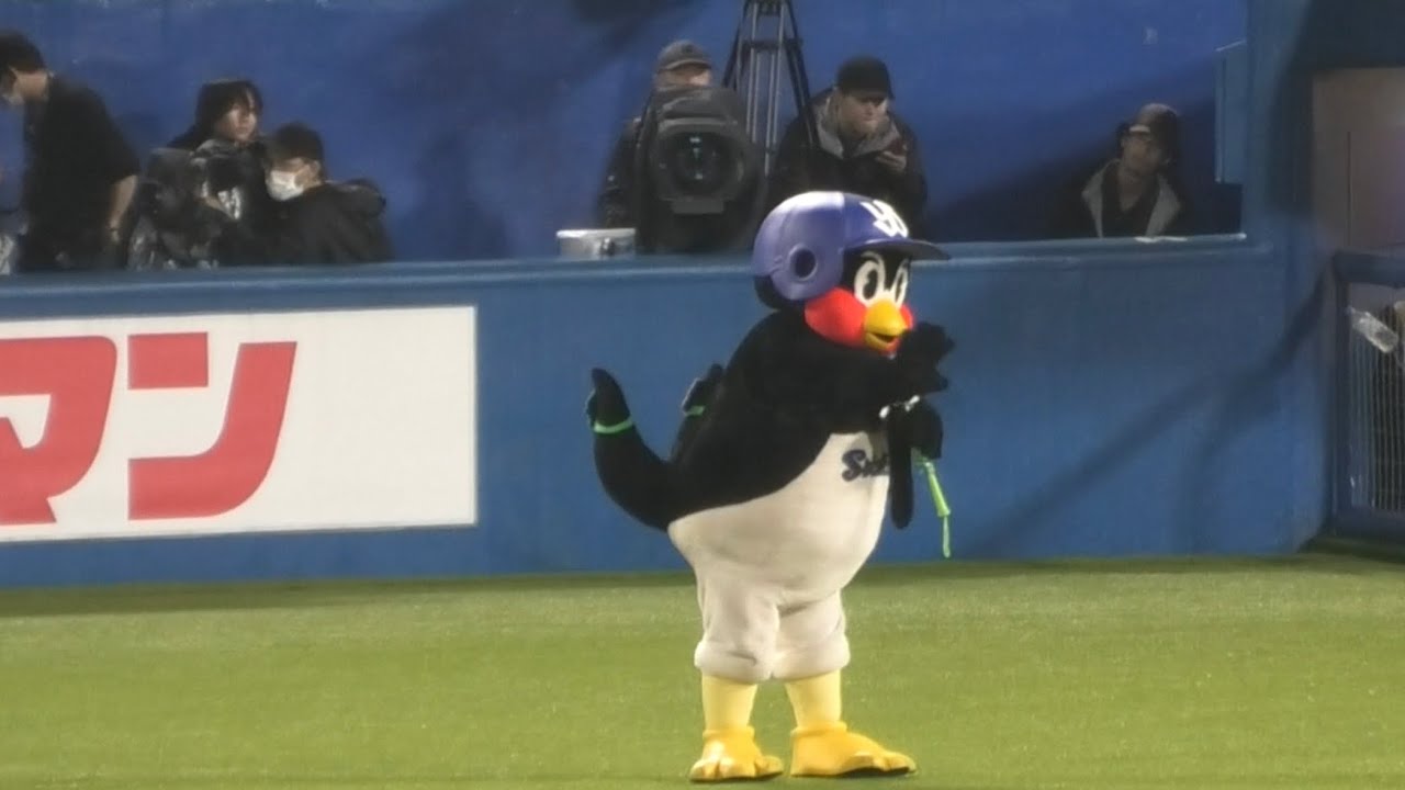 つば九郎、東京音頭に松田聖子とチャゲアスをぶっ込む