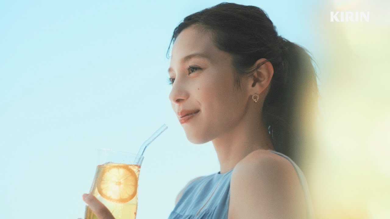 中条あやみ、あの夏の午後を懐かしむ…山下達郎の書き下ろし「Sync Of Summer」/キリン 午後の紅茶CM