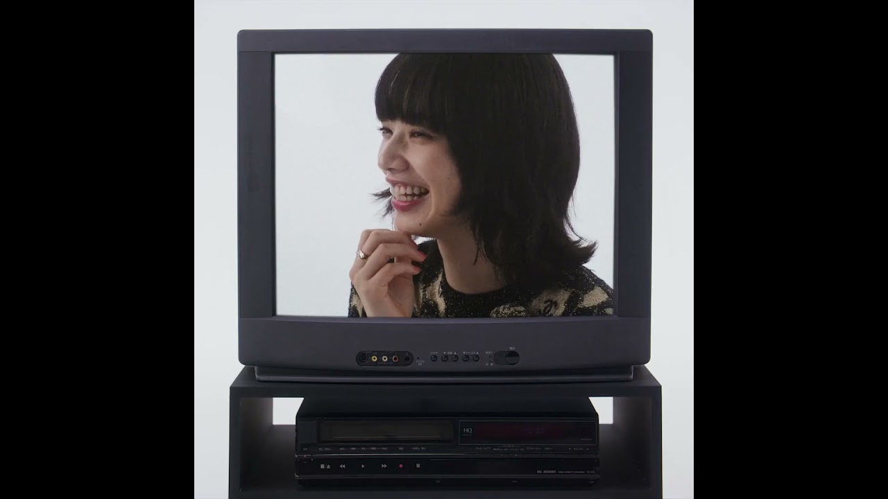 小松菜奈が「シャネル」のヒロインに。今振り返る、伝説の舞台裏| ELLE Japan