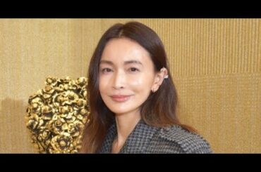 T2- 45歳・長谷川京子、“透け感”&美脚スラリの“ミニ”私服に反響「まさに美魔女」「脚キレイ」