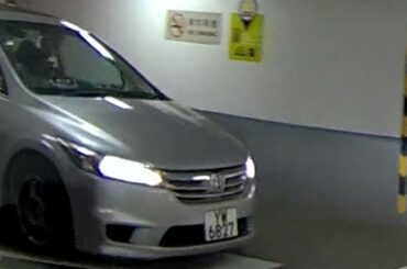 車CAM直擊 - P牌仔 YW6827 停車場讓線 唔收慢直出 出到馬路仲得了既？