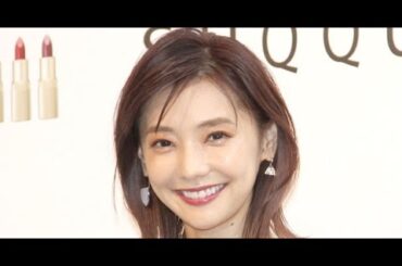 T2- 倉科カナ、マネージャー“顔出し”「キレイな人」「かわいい」「美女コンビですね」と反響