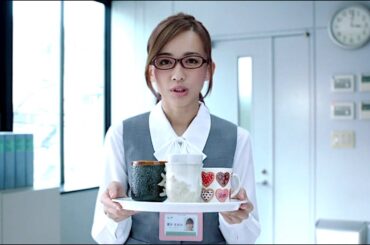 優木まおみ : クイーンズウェイ リフレクソロジー・スクール (201308-1)