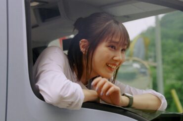 本田翼、少年をからかう“大人なお姉さん”トラックドライバー役に！トラック愛に満ちたアクションみせる　だれでもトラックELFmio新TVCM