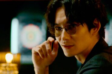 内野聖陽×岡田将生、詐欺師の騙し合い!川栄李奈、森川葵出演/映画『アングリースクワッド 公務員と7人の詐欺師』特報 内野聖陽×岡田将生、詐欺師の騙し合い!川栄李奈、森川葵出演/映画『アングリースクワッド 公務員と7人の詐欺師』特報