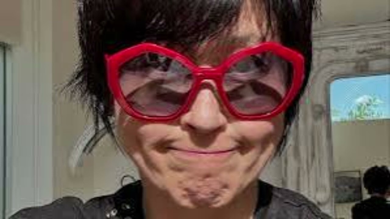 岸谷香「やっと念願のドネーションが出来ました」がんで亡くした母を思いバッサリカット「あースッキリ」