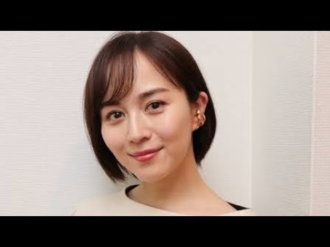 比嘉愛未、『女優の熱中症対策』にフォロワー大称賛「バランス感覚」「三刀流は流石」「芸人でも大丈夫