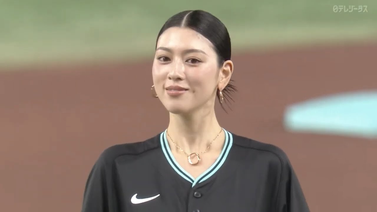 【始球式】女優・モデルの三吉彩花さん《Tiffany&Co. DAY》【巨人×DeNA】