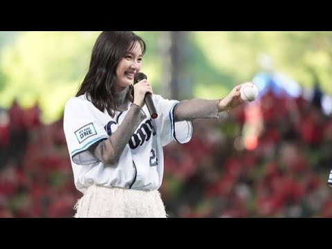 西武に勝利女神が降臨！女優でモデルの新川優愛さんがノーバンならずも美しいサウスポー投球を披露…「何があっても青炎（せいえん）を送ります」