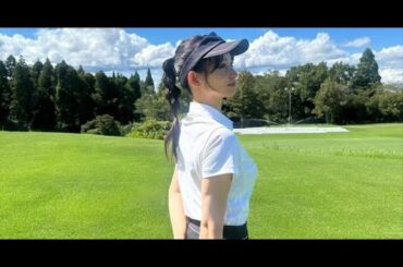 B1- 永尾まりや、太ももチラリなミニスカ姿 美スタイル際立つゴルフコーデ