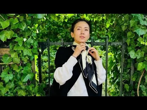 中谷美紀「いざ魔女の棲む館へ」緑あふれる義姉宅の“ハンサム”な猫に「絵本の世界」「立派なヒゲ」の声h he to it t to it t