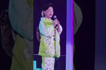 中村ひとみ