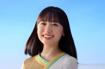 芦田愛菜、ゴールドの衣装でゴージャス＆20歳を迎え大人なムードに！　新CM「リンデロンVsプレミアム新登場」篇