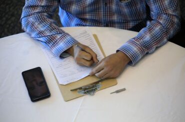 米新規失業保険申請は２週連続で減少、ハリケーン前の水準に戻る - Bloomberg