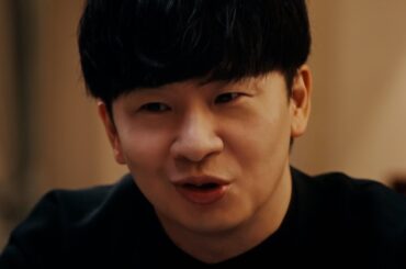 オードリー若林正恭、銀座の街を語りながら銀座カリーを堪能　オードリー春日も思わぬ形でCM出演　明治 銀座カリー新CM「あたらしい銀座」篇