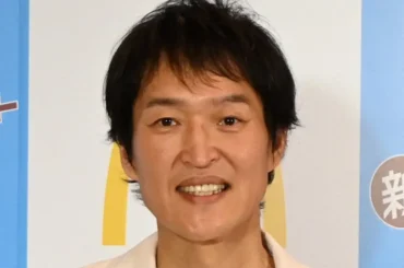 千原ジュニア　新幹線のホームで芸能人とバッタリ　そっくりサングラスにファン「一緒ですね笑笑」― スポニチ Sponichi Annex 芸能