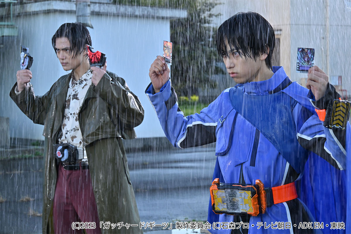 本島純政＆簡秀吉がそれぞれの世界観を守ったことで成立した映画「仮面ライダー THE WINTER MOVIE ガッチャード&ギーツ 最強ケミー★ガッチャ大作戦」