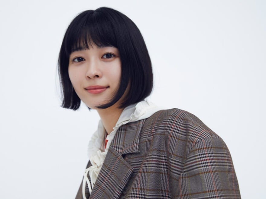俳優 河村 花「10月には、奥田民生さんの曲がぴったり」。WEB限定カットも公開!【10月のガールフレンド 実りの、ボブ。】