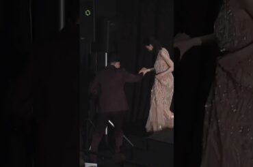 水上恒司、階段を降りる栗山千明をさり気なくエスコート #水上恒司 #栗山千明 #shorts