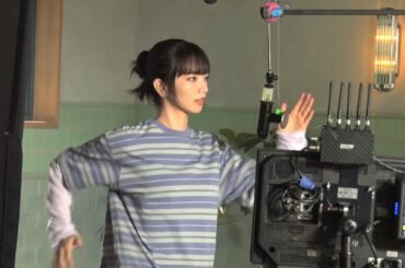 小松菜奈、“全力ダッシュ”で一発OK！今年の漢字「魚」の理由とは？　MYTREX新CM・メイキング・インタビュー映像