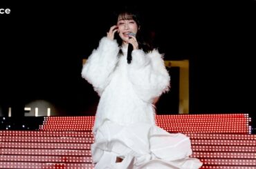 髙橋ひかる、寒空の点灯式　強風に美しく舞うフリルスカート